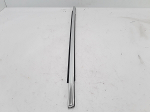 VOLVO V90 (2016–2026) Rear side door outer window molding 31848055 - 2