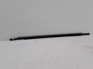 VOLVO V90 (2016–2026) Rear side door outer window molding 31848055 - 3