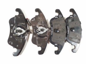 Mercedes Benz SLK-Class 172 (2011–2026) Piduriklotsid ees A0064202820 - 2
