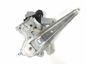 LEXUS GS (2011–2017) Aizmugurējo durvju logu pacēlājs 6980333050 - 3
