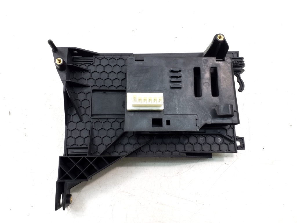 MERCEDES-BENZ CLA-Class C117 (2013-2016) Comfort Control Unit A2469008510 20383898