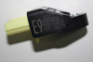 LEXUS GS (2011–2017) Airbagsensor 89831-68010 - 2