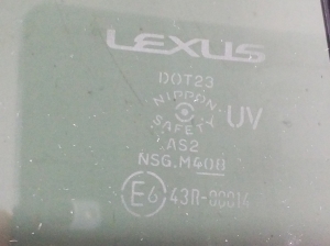 LEXUS GS (2011–2017) Tagumise külgukse kolmnurkklaas 6811330820 - 2