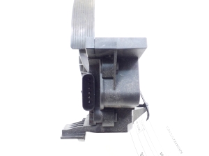 Mercedes Benz CLA-Class W117 (2013–2019) Gaasipedaal A2463001804 - 2