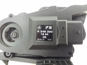 Mercedes Benz CLA-Class W117 (2013–2019) Gaasipedaal A2463001804 - 4
