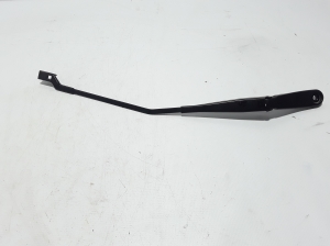  Windshield wiper blade 