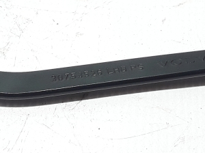  Windshield wiper blade 