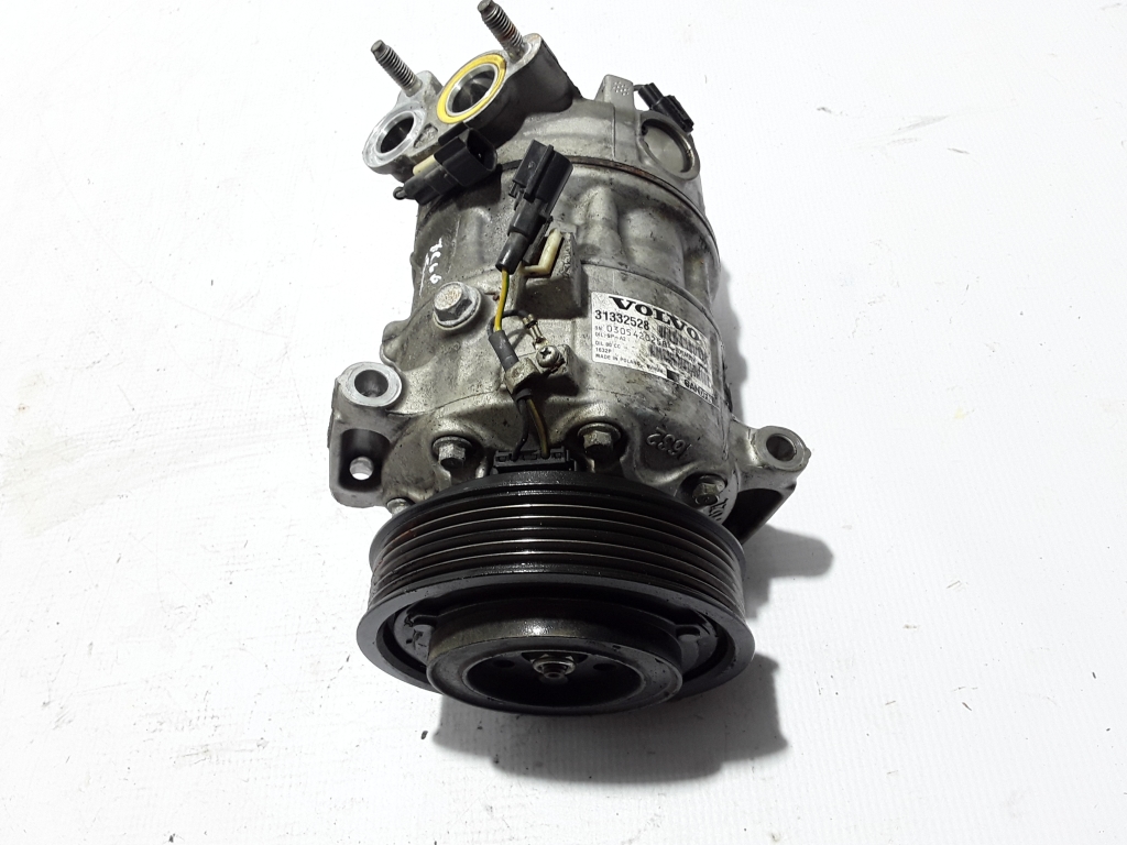 Used VOLVO XC60 Air conditioner compressor 31332528
