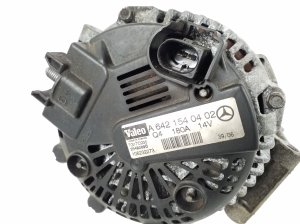 Mercedes Benz E-Class W211 (2002–2009) Lichtmaschine A6421540402 - 2