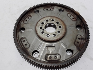  Clutch flywheel 