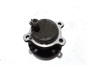  Rear hub 