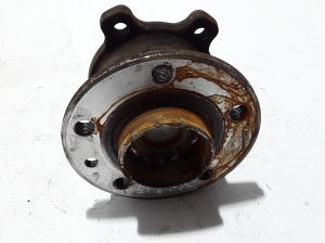  Rear hub 