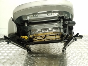 Mercedes Benz CLA-Class W117 (2013–2019) Esiiste ja selle osad - 2