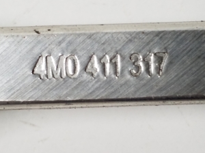 AUDI A8 D4 (2010–2017) Front anti-roll bar link 4M0411317 - 2