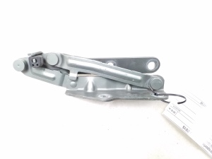 Hood hinge - 7H0823301D