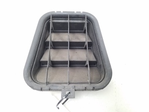 Lüftungsgitter Kotflügel hinten - 4B0819181B