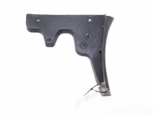  Rear bumper bracket 