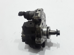   Kraftstoffpumpe  -  