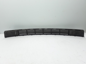 RENAULT Vel Satis (2002–2009) Front bumper lower grille 7701061930 - 2
