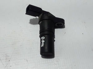   Crankshaft position sensor  - 8200865209 