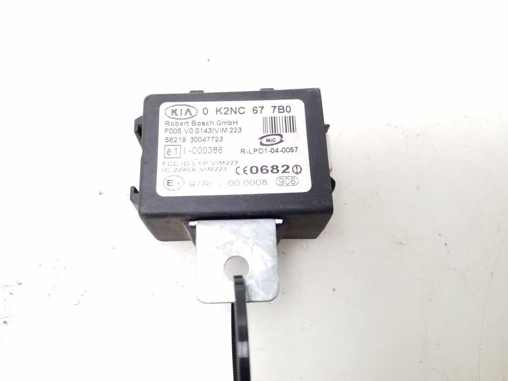 KIA Sorento 1 generation (2002-2011) Immobiliser control unit 0K2NC677B0 25073515