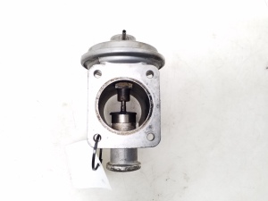 BMW 5 SERIES E60 (2003–2010) Vanne EGR 7789999 - 2