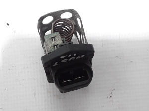 Dacia Duster (2010–2017) Jahutusventilaatori relee 7780432632 - 2