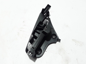  Engine cover hinge 