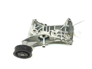 Mercedes Benz Citan 415 (2012–2021) Lichtmaschinenhalter 8200663057 - 2
