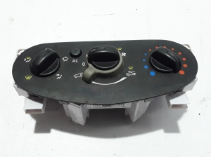  Interior shoulder control panel 