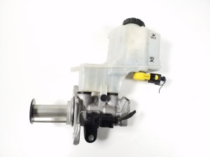 AUDI A3 8V (2012–2020) Brake master cylinder 5Q2611301 - 3