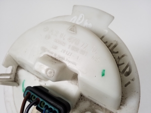 Mercedes Benz C-Class 204 (2007–2014) Kütusepump paagis A2044702294 - 2