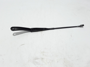  Windshield wiper blade 