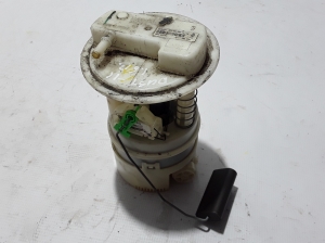 Kraftstoffpumpe im Tank - 8200903683