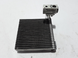   Radiator interior air conditioning 