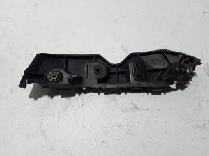  Front bumper bracket 