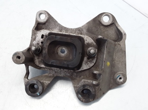 Gearbox mount - 1122100-01R