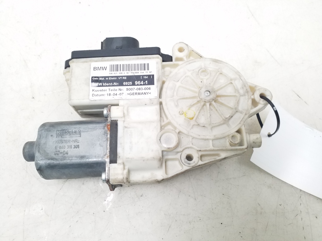 BMW X3 E83 (2003-2010) Front Right Door Window Control Motor 6925964 25073441