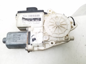 Rear side door window regulator motor - 6925966