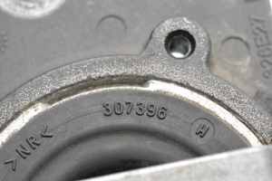Ford Focus (2011–2018) Engine mount CXV616F012EB - 2