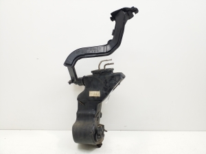 Mercedes Benz C-Class 205 (2014–2021) Scheibenwaschbehälter vorne A2058600360 - 3