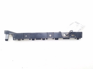 Halter Kotflügel vorne - 7118160