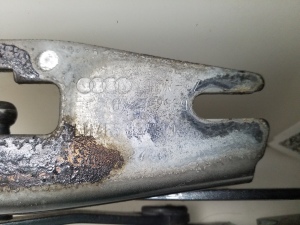 AUDI A6 C6 (2004–2011) Trunk lid hinge 4F5827301 - 2