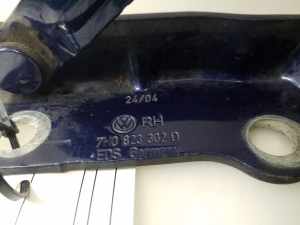 Volkswagen Transporter T5 (2003–2015) Hood hinge 7H0823302D - 2