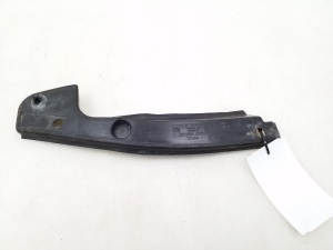 Motorhaubenscharnier-Verkleidung - 7034159
