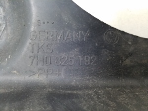 Volkswagen Transporter T5 (2003–2015) Rear underbody shield 7H0825192 - 2