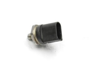  High pressure fuel line sensor 