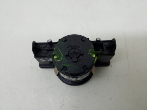 Mercedes Benz E-Class W212 (2009–2015) Headlight switch A2129057200 - 3