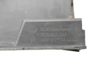 Volkswagen Passat B6 (2005–2010) Veel üks välise aknalaua detail 3C0853898 - 2