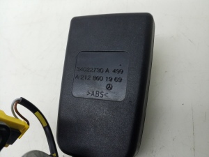 Mercedes Benz E-Class W212 (2009–2015) Tagaistme turvavöö lukk A2128601969 - 2